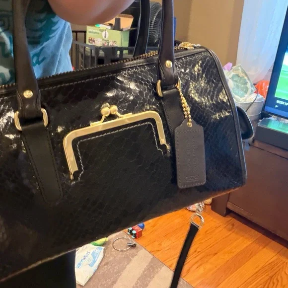 Coach 2008 Black Barrett Bag - Picture 10 of 12